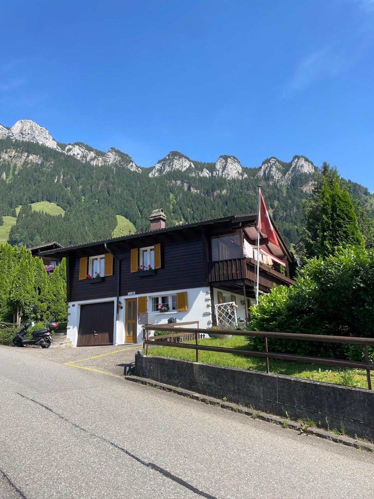 Free Spirit Chalet Флюли Экстерьер фото